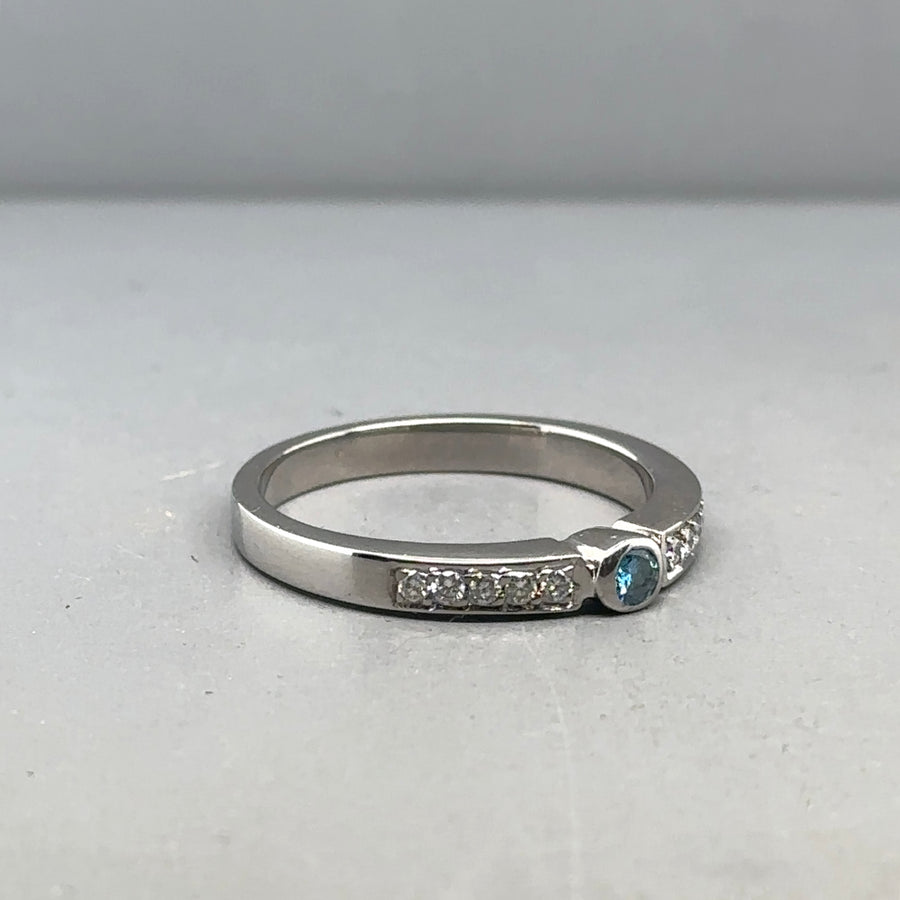 18ct White Gold Blue and White Diamond Ring (c. 0.17ct) - Size N 1/2