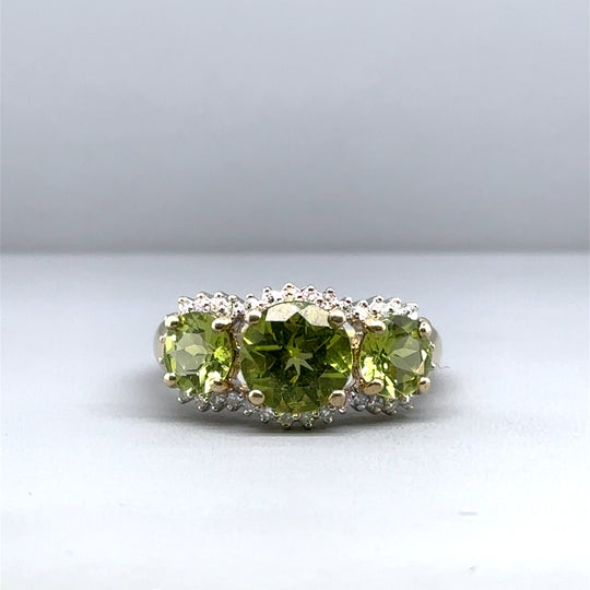 9ct Yellow Gold Diamond and Green Citrine Ring (c. 0.15 - 0.20ct) - Size Q