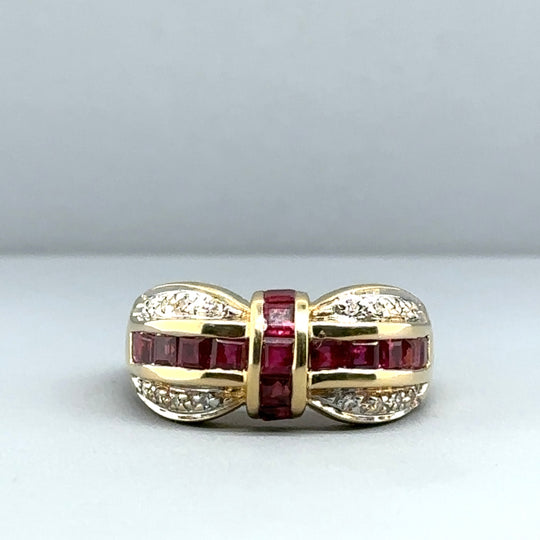 18ct Yellow Gold Ruby and Diamond Ring - Size O