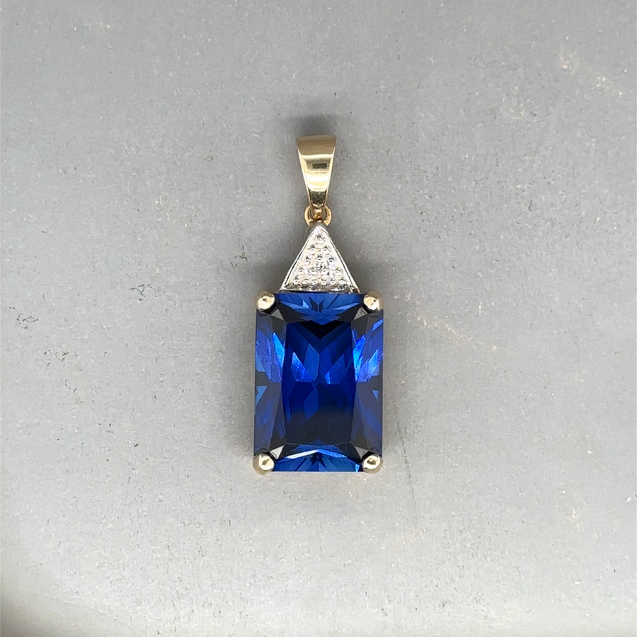9ct Yellow Gold Large Synthetic Stone and Diamond Pendant