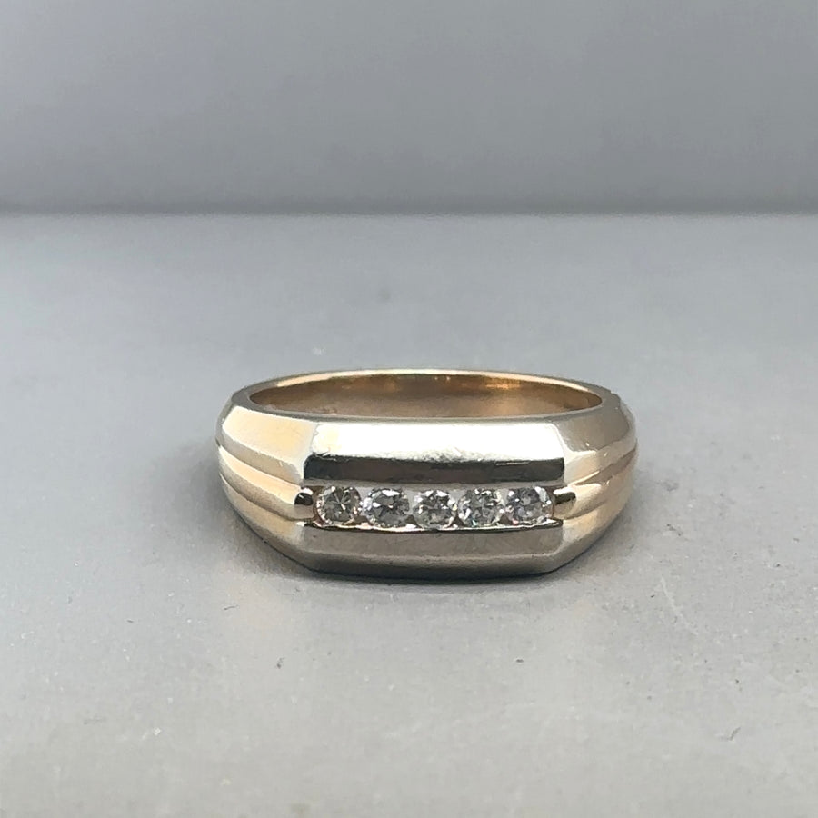 9ct Yellow Gold Diamond Set Signet Ring (c. 0.25ct) - Size R 1/2