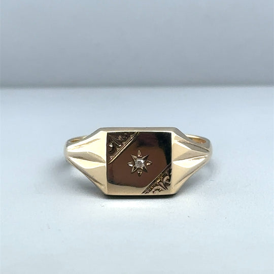 9ct Yellow Gold Single Stone Diamond Signet Ring - Size V