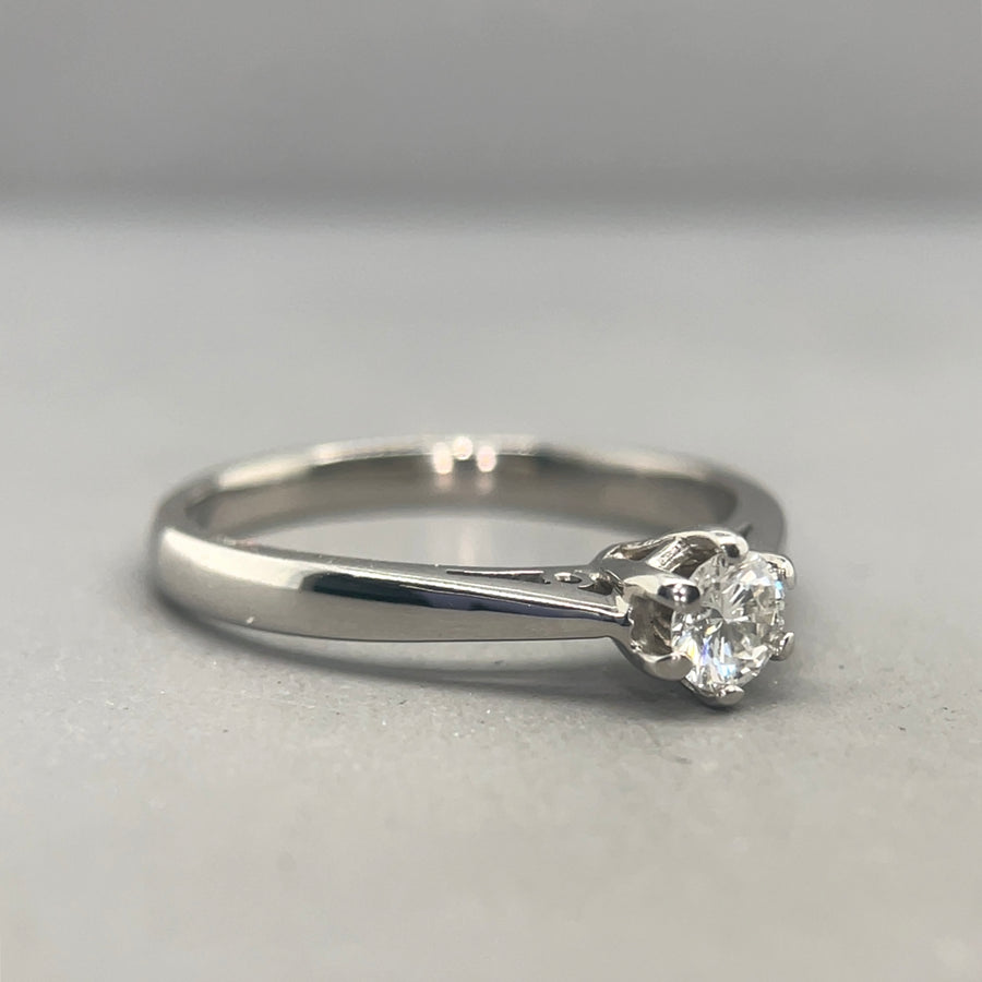 18ct White Gold Single Stone Diamond Ring (c. 0.20ct) - Size M