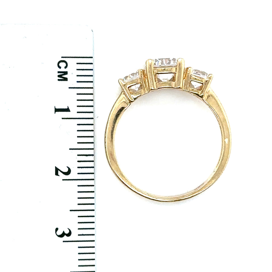9ct Yellow Gold Three Stone Cubic Zirconia Ring - Size O
