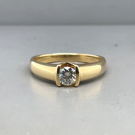 18ct Yellow Gold Single Stone Diamond Ring (c. 0.33ct) - Size P