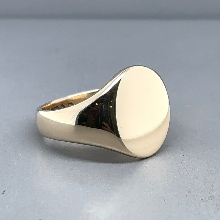 9ct Yellow Gold Signet Ring - Size M