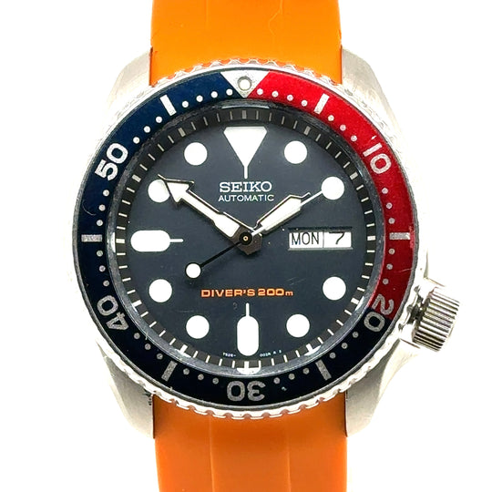 Pre-Owned Stainless Steel and Rubber Strap 200m Divers Seiko Watch (Gents)