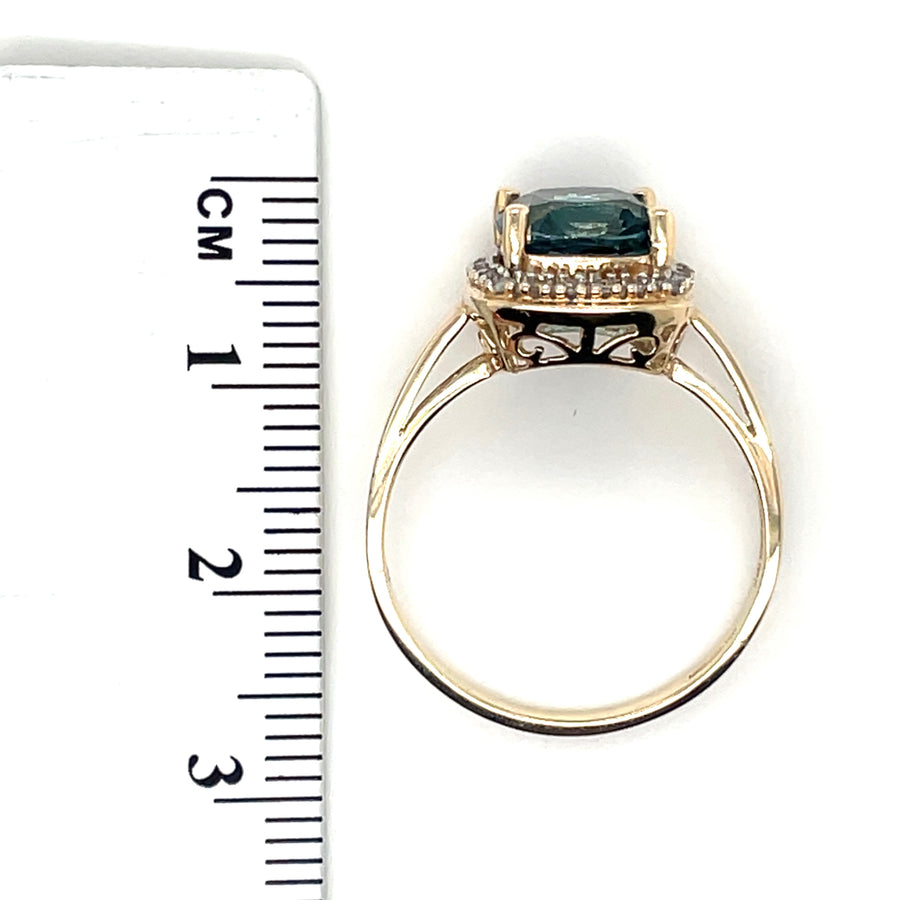 9ct Yellow Gold Spinel and Diamond Ring - Size P