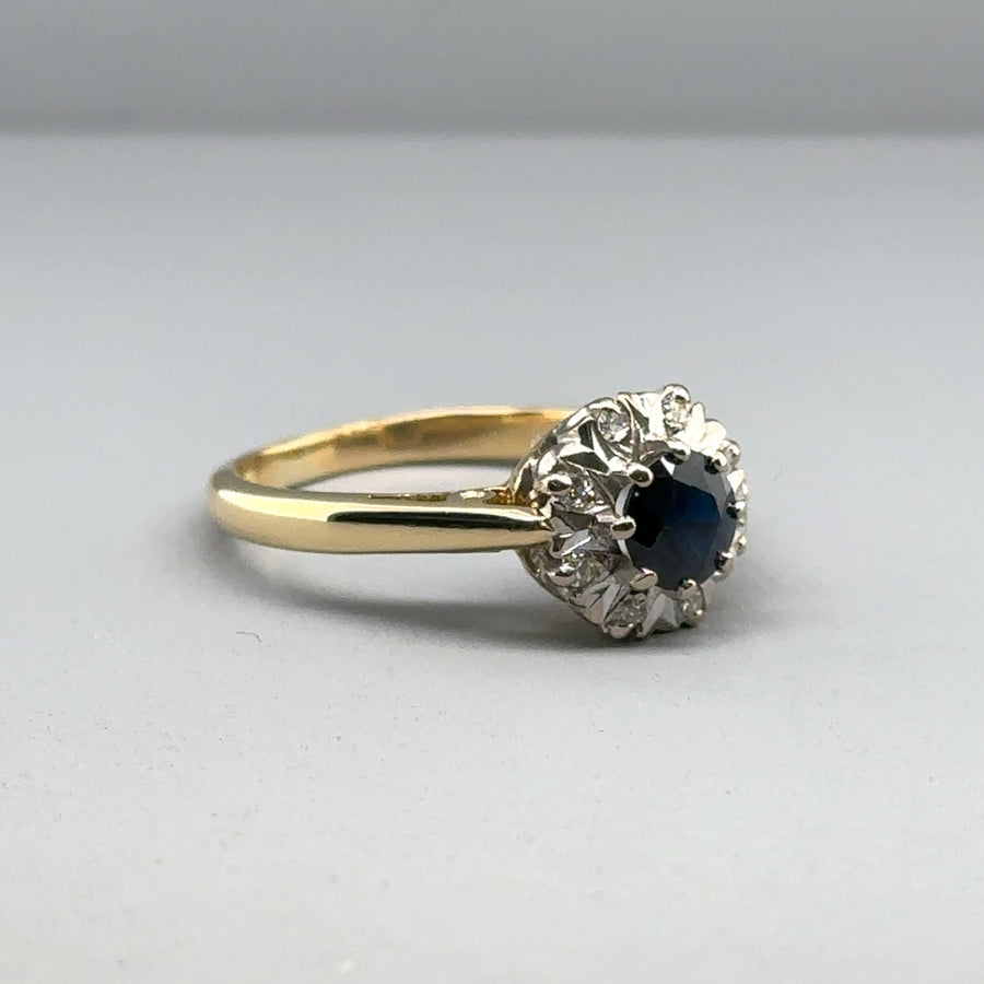 18ct Yellow Gold Sapphire and Diamond Ring - Size N