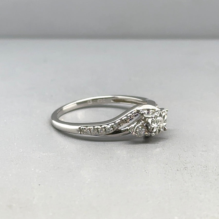 9ct White Gold Diamond Set Ring (c. 0.15ct) - Size L