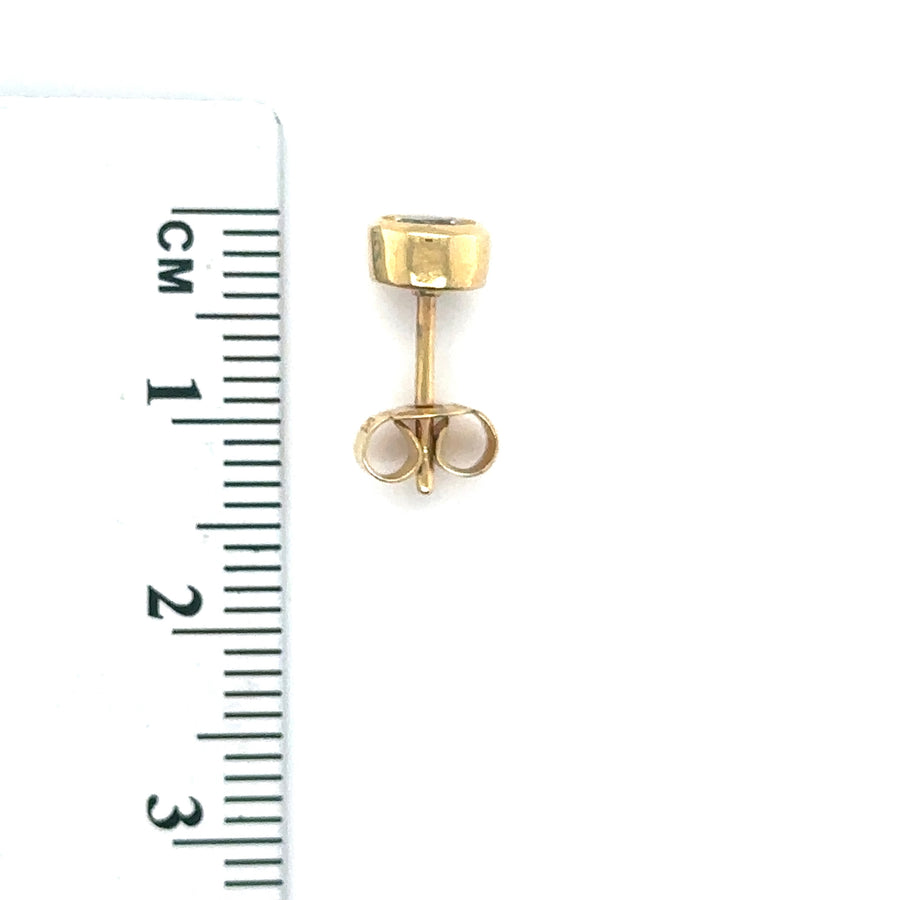 18ct Yellow Gold Single Stone Diamond Stud Earrings (c. 0.65 - 0.70ct)