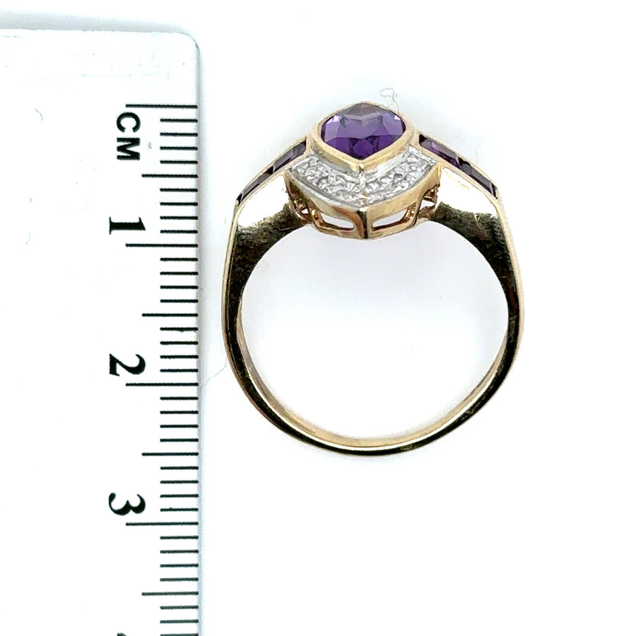 9ct Yellow Gold Amethyst and Diamond Ring - Size P 1/2