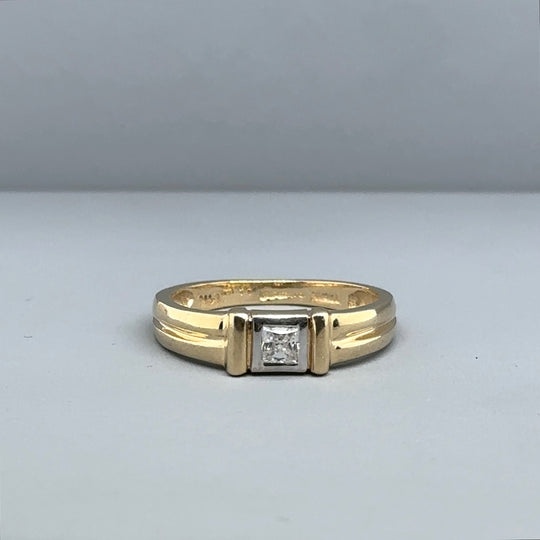 14ct Yellow Gold Single Stone Cubic Zirconia Ring - Size M