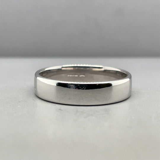 18ct White Gold Band Ring - Size V 1/2
