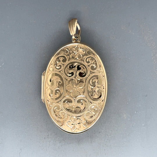 9ct Yellow Gold Floral Patterned Locket