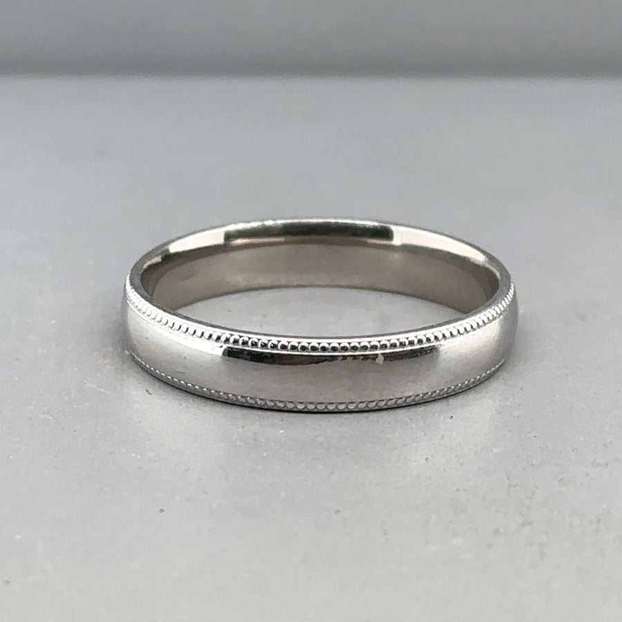 18ct White Gold Band Ring - Size Q