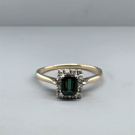 9ct Yellow Gold Diamond and Emerald Ring - Size S