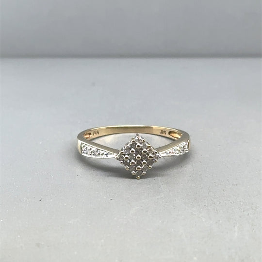 9ct Yellow Gold Diamond Ring (c. 0.25ct) - Size Q