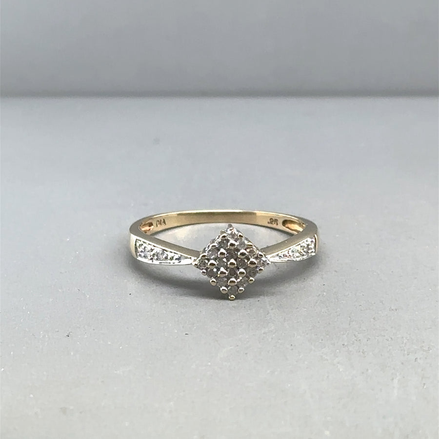 9ct Yellow Gold Diamond Ring (c. 0.25ct) - Size Q