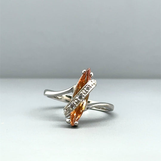 14ct White Gold Synthetic Stone Ring - Size O