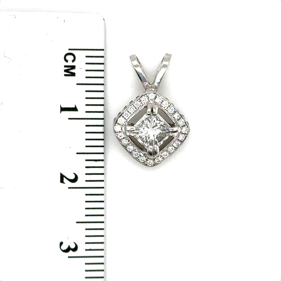 18ct White Gold Diamond Cluster Pendant (c. 0.90ct)