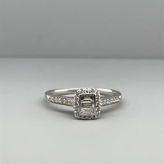 18ct White Gold Diamond Ring (c. 0.37ct) - Size O 1/2