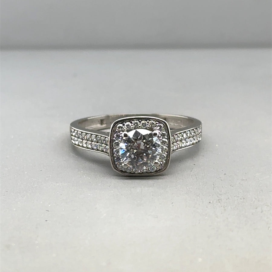 9ct White Gold Cubic Zirconia Ring - Size P