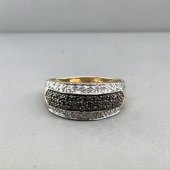 9ct Yellow Gold Black and White Diamond Ring (c. 0.33ct) - Size T