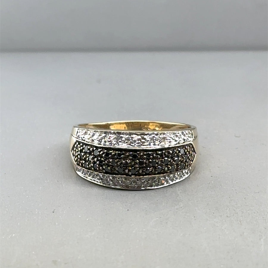 9ct Yellow Gold Black and White Diamond Ring (c. 0.33ct) - Size T