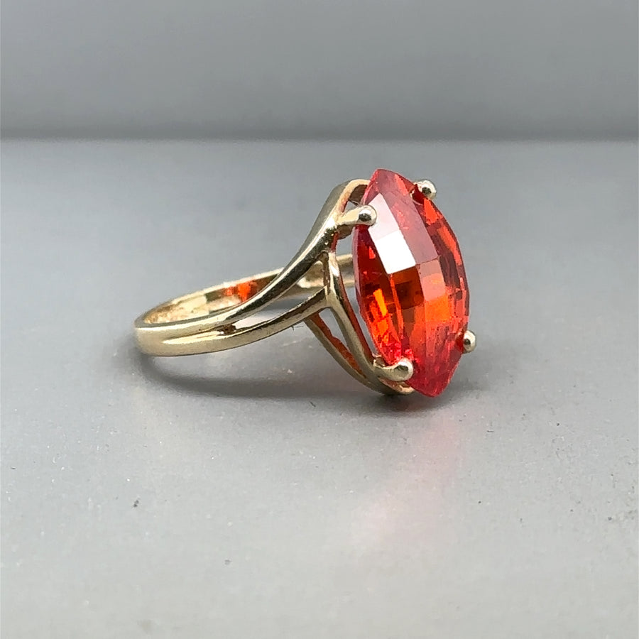 14ct Yellow Gold Orange Synthetic Stone Ring - Size L 1/2