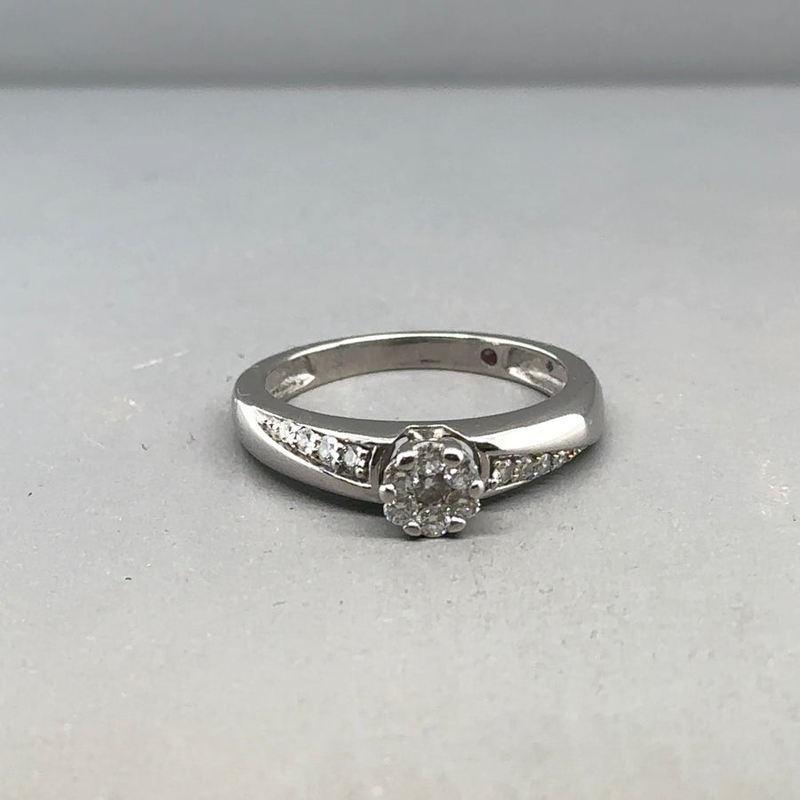 14ct White Gold Diamond Ring Set (c. 0.08 and 0.25ct) - Size K