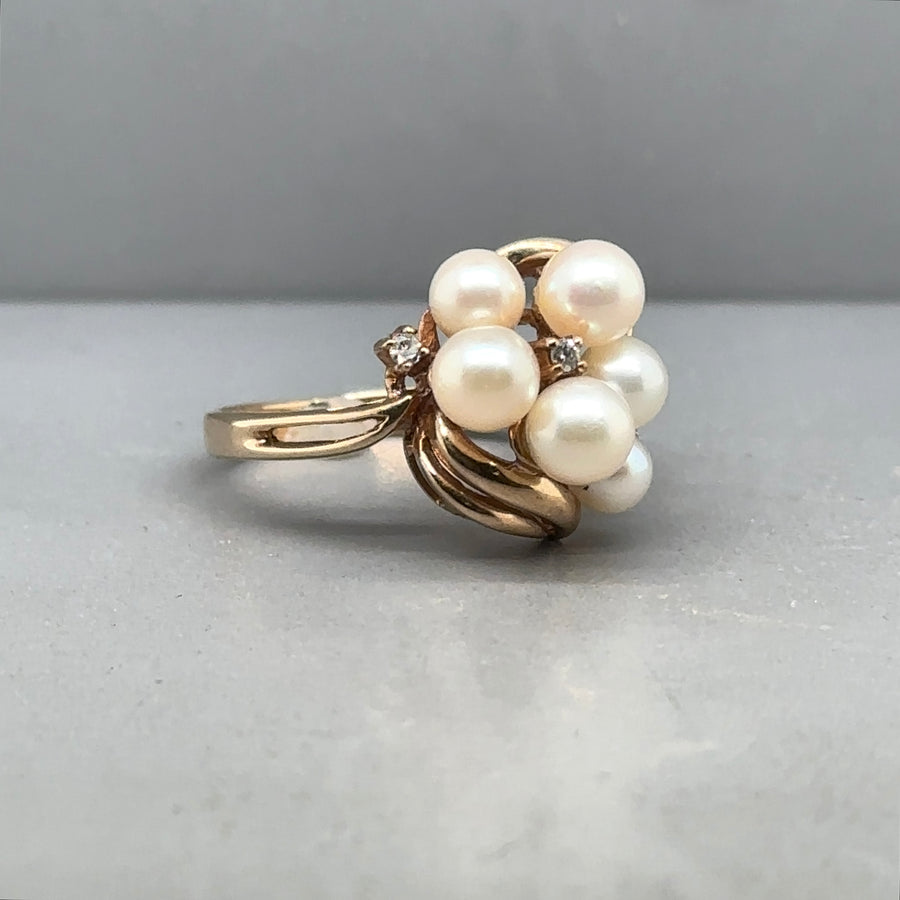 9ct Yellow Gold Diamond and Cultured Pearl Ring - Size M 1/2