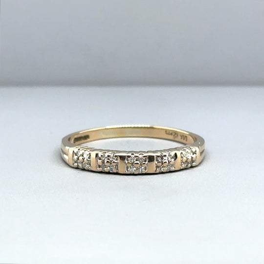 9ct Yellow Gold Diamond Set Ring (c. 0.10 - 0.15ct) - Size U