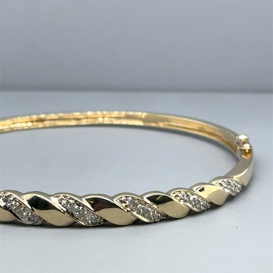 9ct Yellow Gold Diamond Set Bangle (c. 0.10 - 0.15ct)