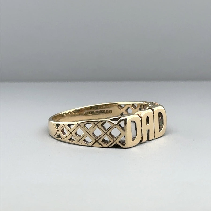 9ct Yellow Gold Dad Ring - Size V 1/2