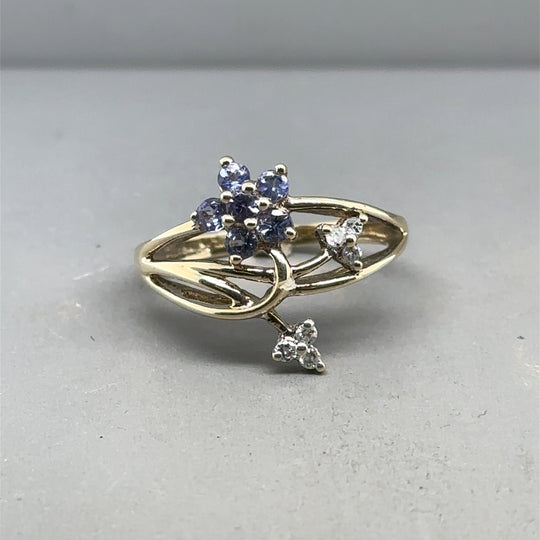 9ct Yellow Gold Diamond and Tanzanite Ring - Size P 1/2