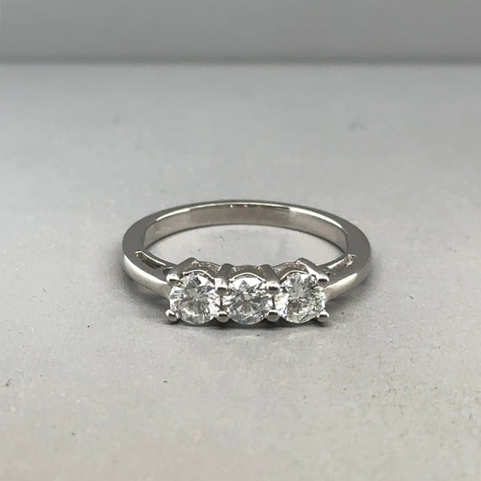 18ct White Gold Diamond Ring (c. 0.75ct) - Size O