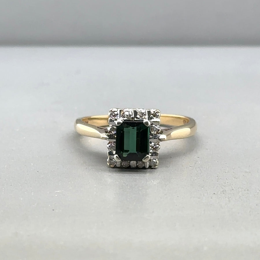 9ct Yellow Gold Diamond and Garnet Ring - Size M