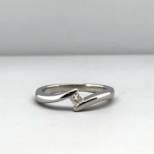 18ct White Gold Single Stone Diamond Ring (c. 0.15ct) - Size M