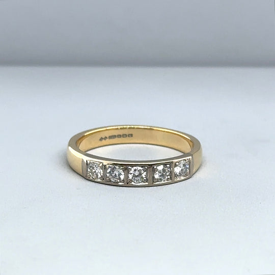 18ct Yellow Gold Five Stone Diamond Ring (c. 0.30 - 0.35ct) - Size O