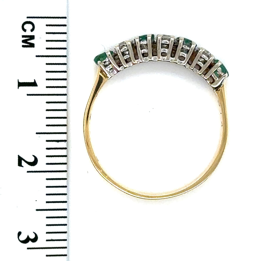 18ct Yellow Gold Emerald and Diamond Ring (c. 0.24ct) - Size N