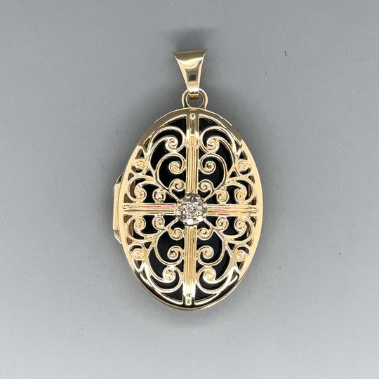9ct Yellow Gold Single Stone Diamond Openwork Locket