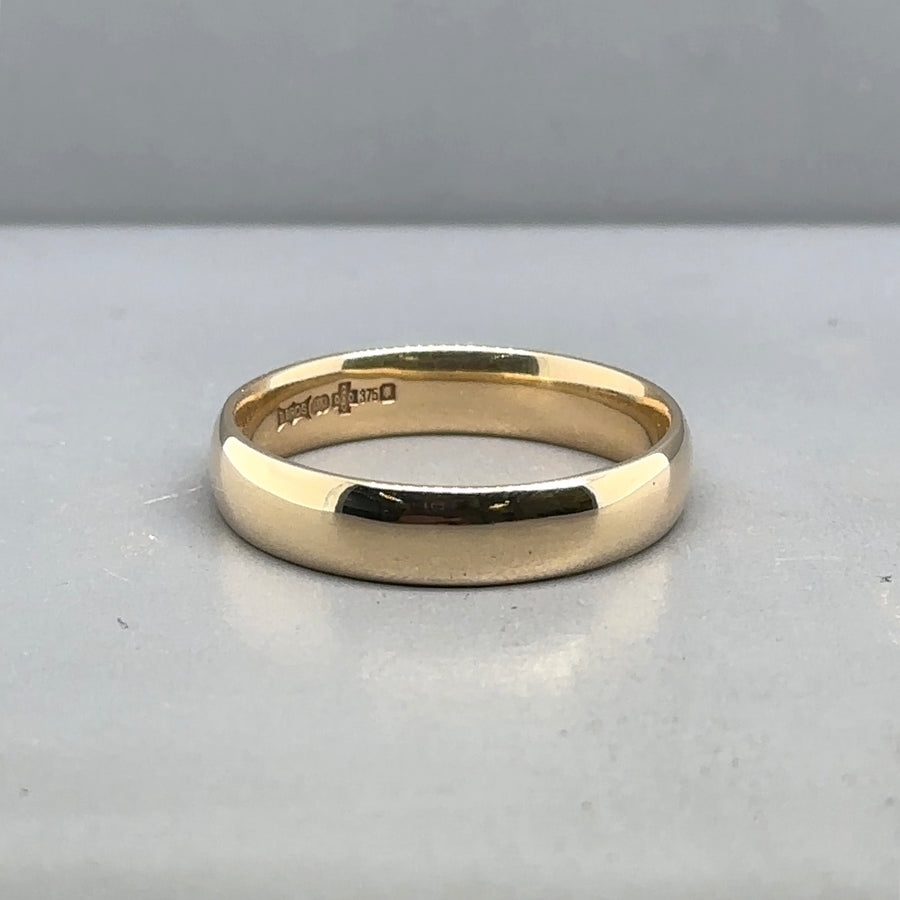 9ct Yellow Gold Band Ring - Size U 1/2