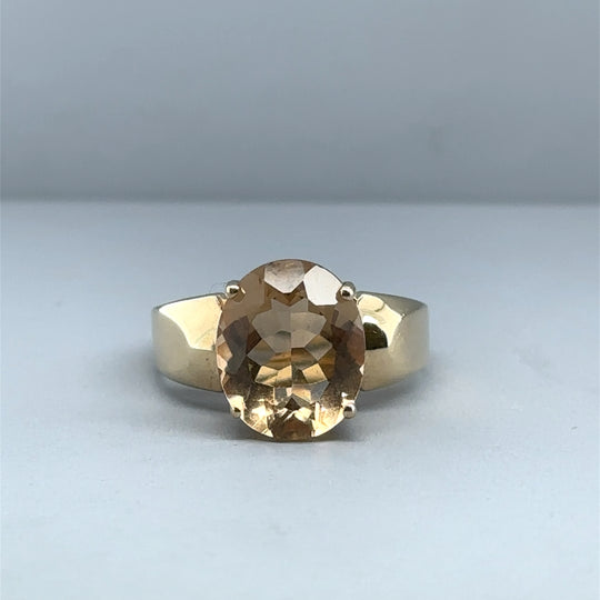 9ct Yellow Gold Quartz Ring - Size O