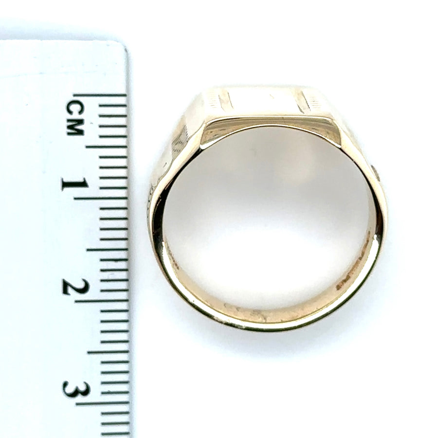9ct Yellow Gold Signet Ring - Size U