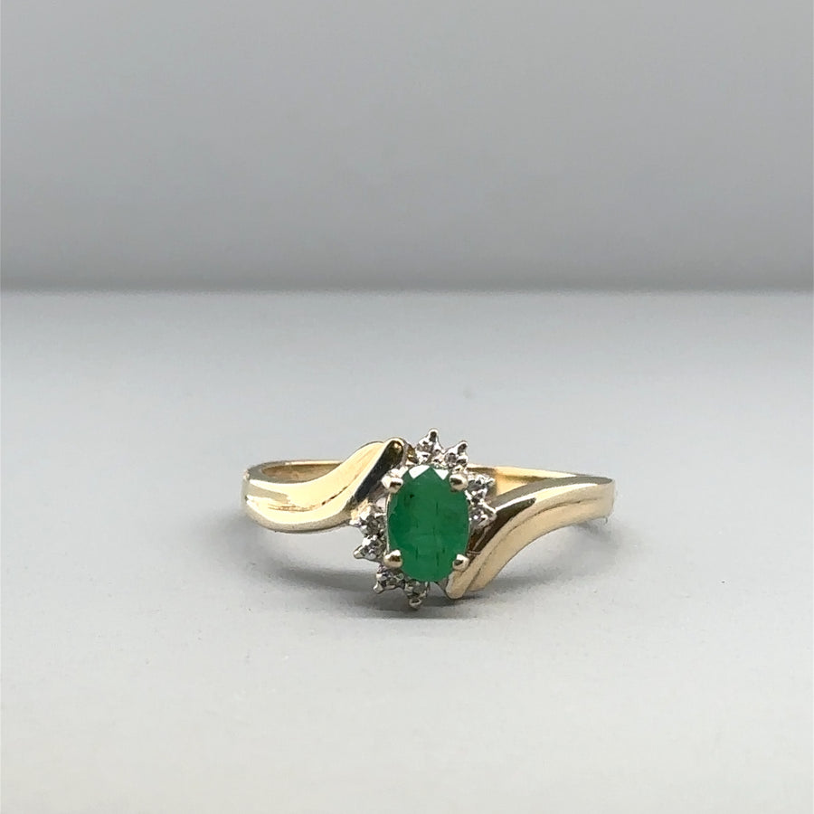 9ct Yellow Gold Emerald and Diamond Ring - Size P