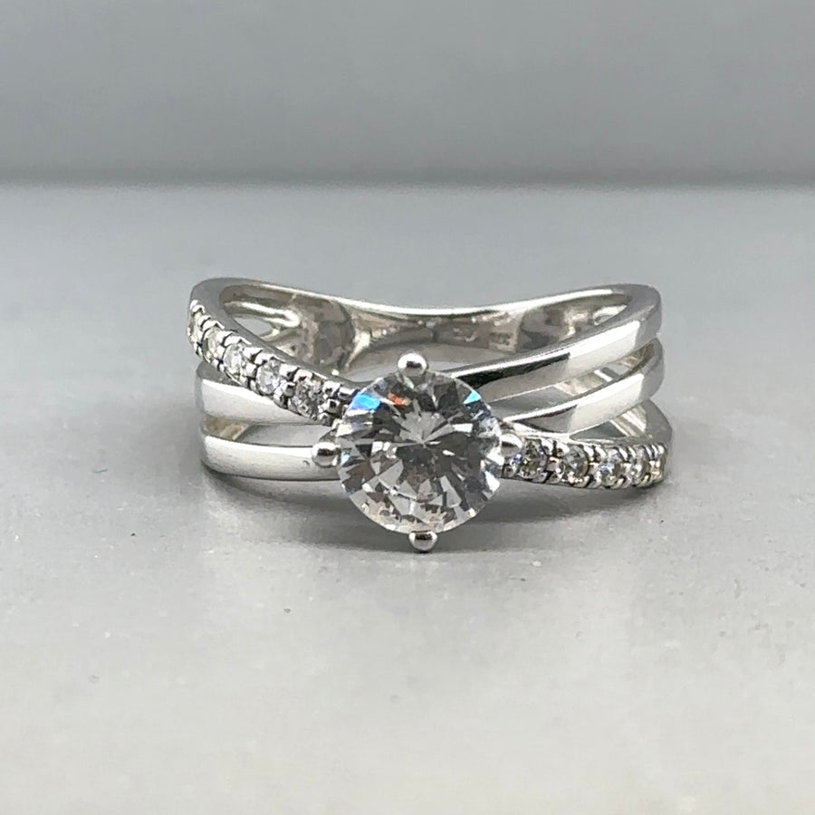 9ct White Gold Cubic Zirconia Fancy Ring - Size L