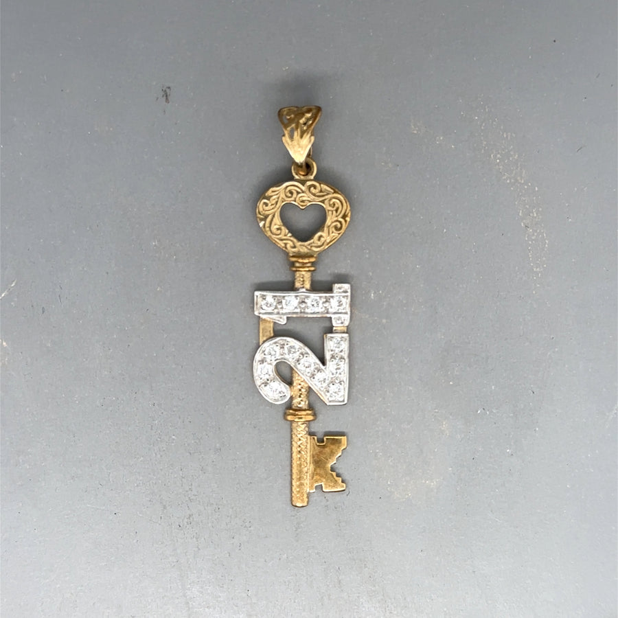 9ct Yellow Gold Cubic Zirconia 21 Key Pendant