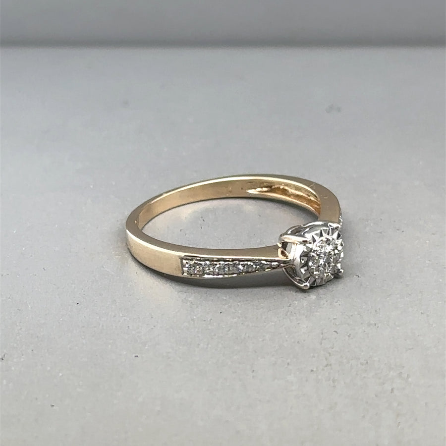 9ct Yellow Gold Diamond Set Ring (c. 0.45ct) - Size P 1/2