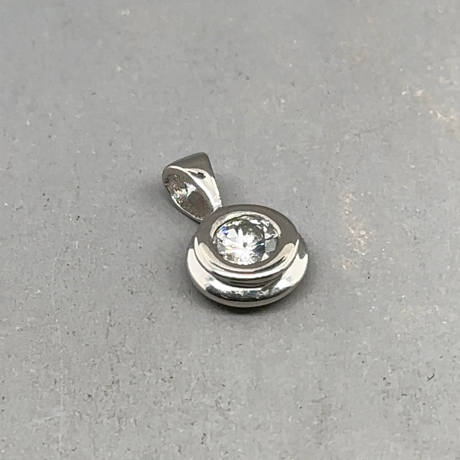 18ct White Gold Single Stone Diamond Pendant (c. 0.25ct)
